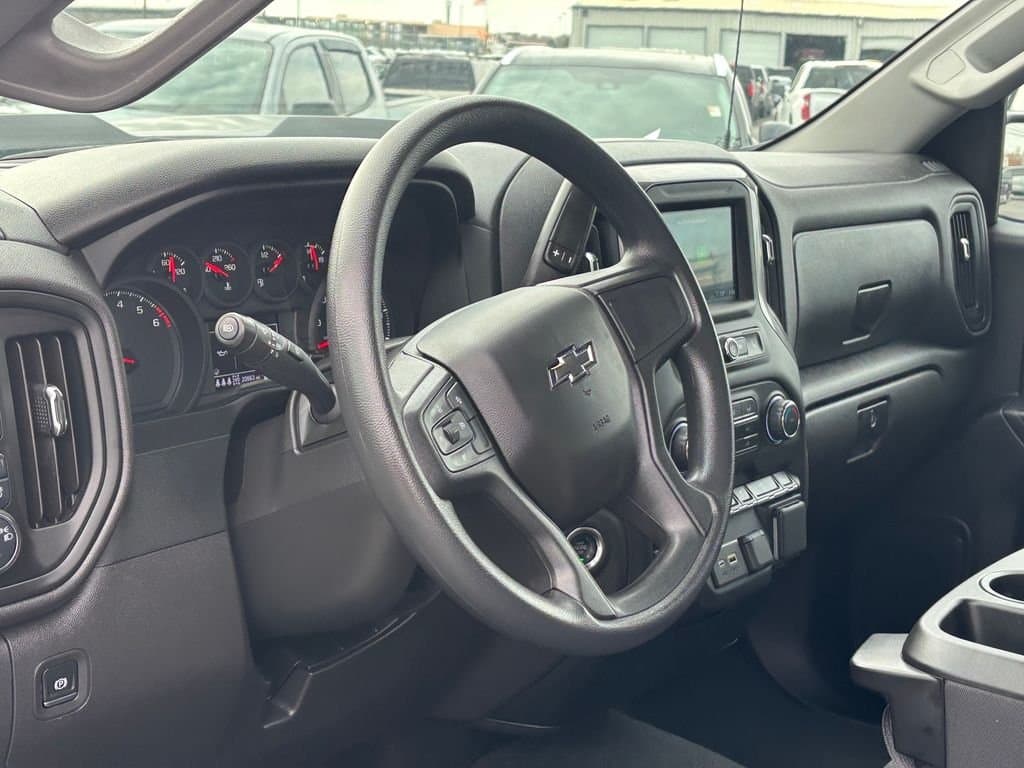 2025 Chevrolet Silverado 1500 - Image 8