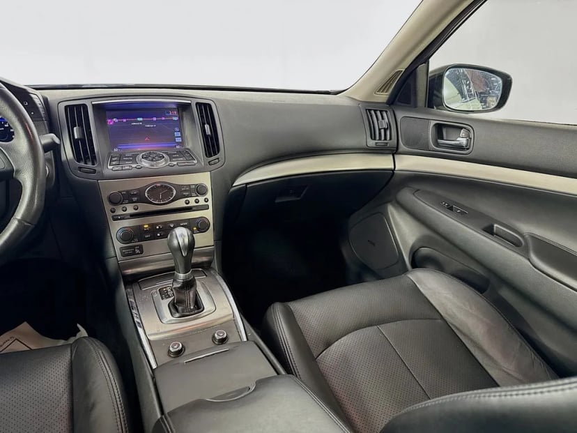 2013 INFINITI G37 - Image 30