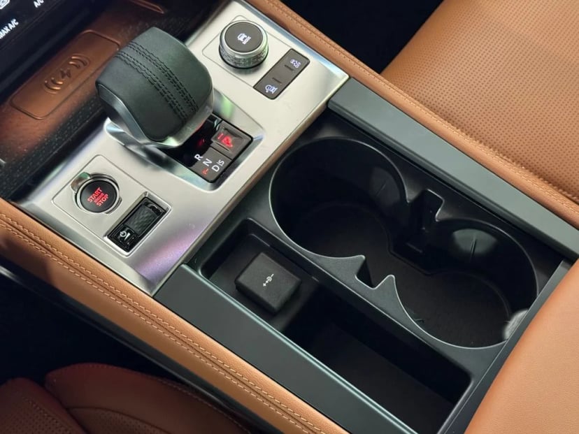 2026 Jaguar F-PACE - Image 21