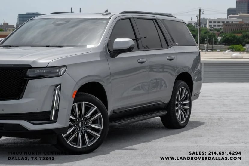 2023 Cadillac Escalade - Image 4