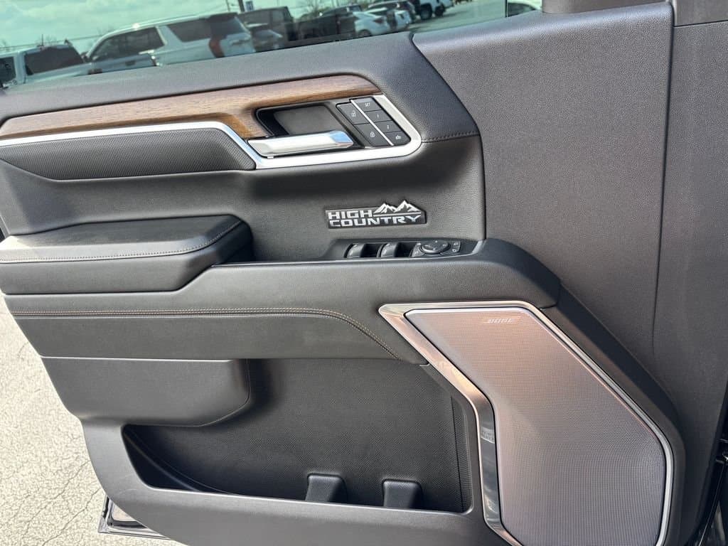 2024 Chevrolet Silverado 1500 - Image 24