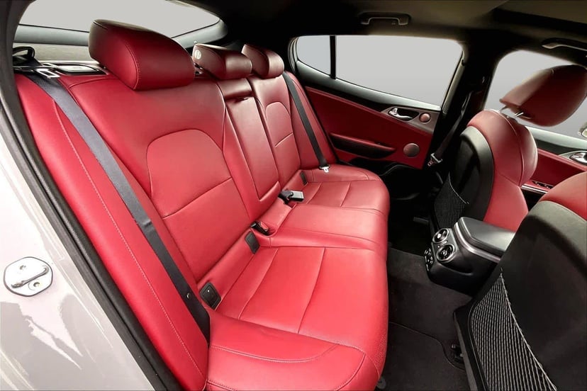 2019 Kia Stinger - Image 21