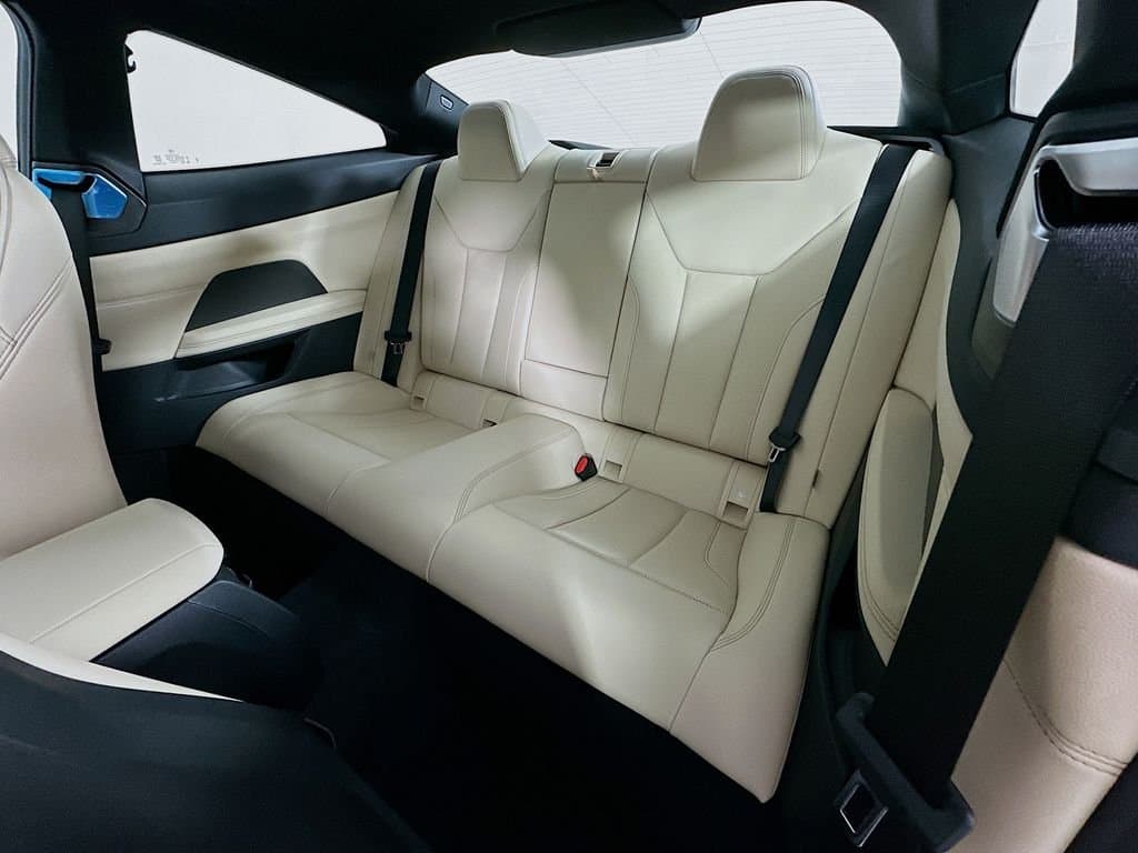 2026 BMW 4 Series - Image 17