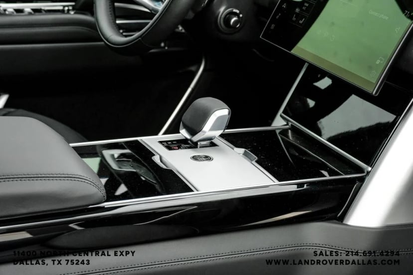 2026 Land Rover Range Rover - Image 23