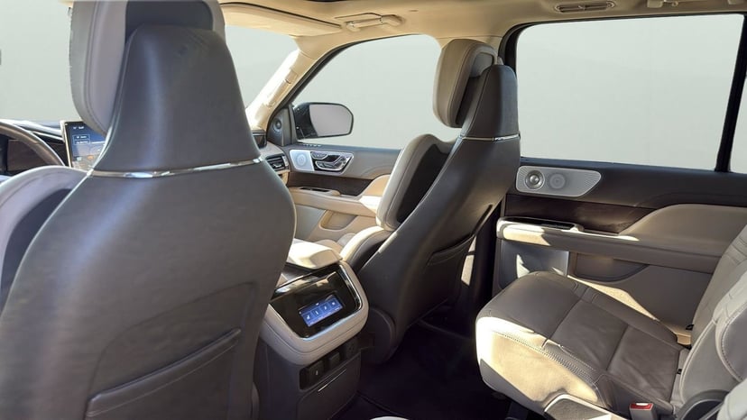 2023 Lincoln Navigator L - Image 29