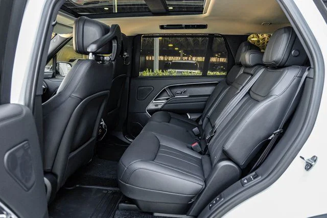 2026 Land Rover Range Rover - Image 37