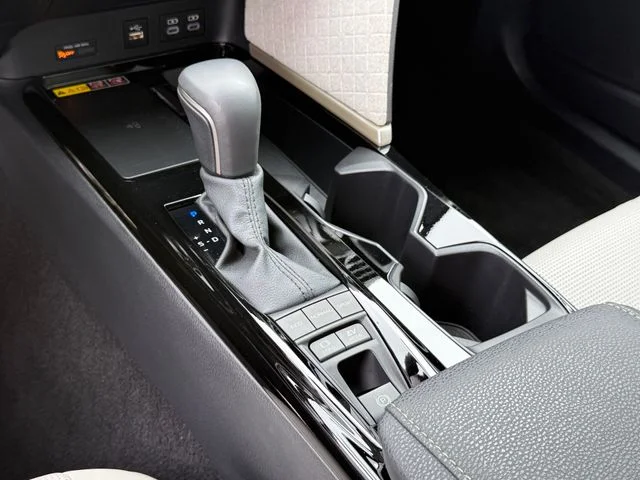 2025 Toyota Camry - Image 22