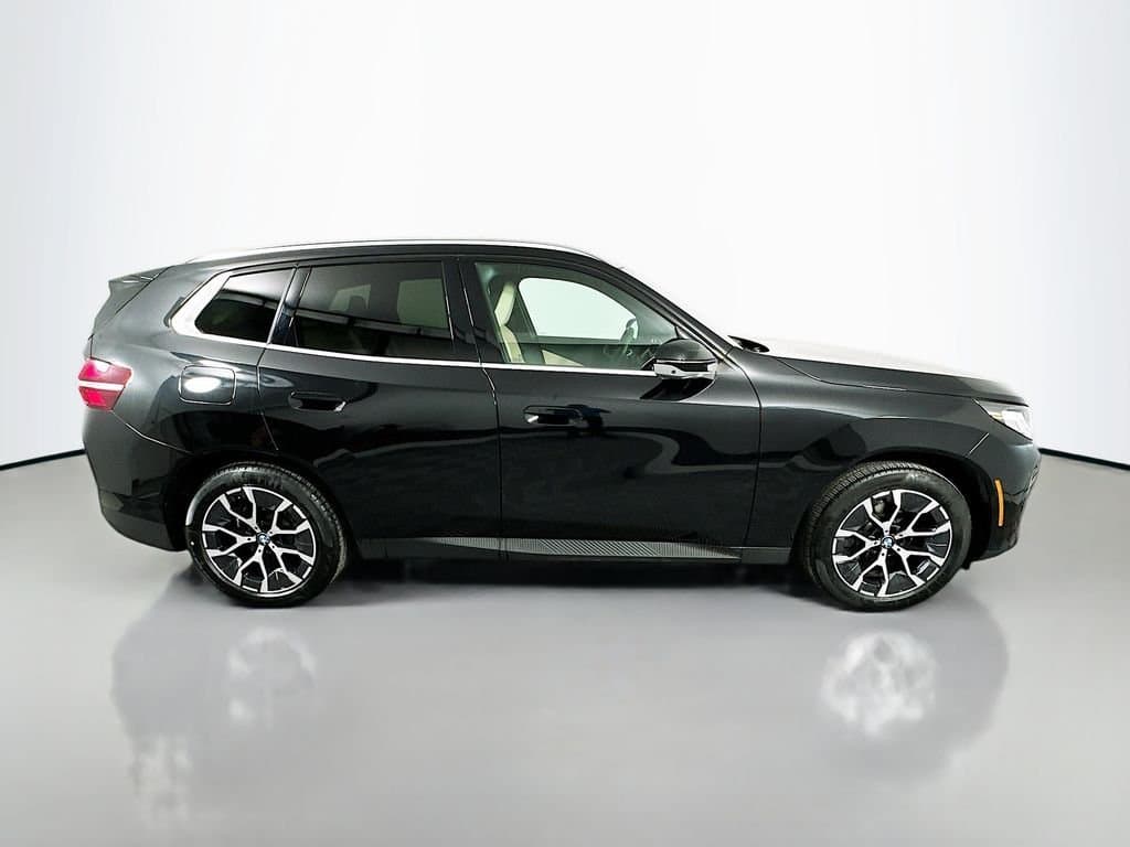 2025 BMW X3 - Image 4