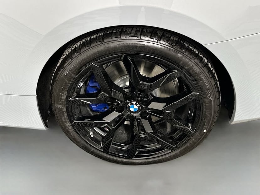 2025 BMW 4 Series - Image 22