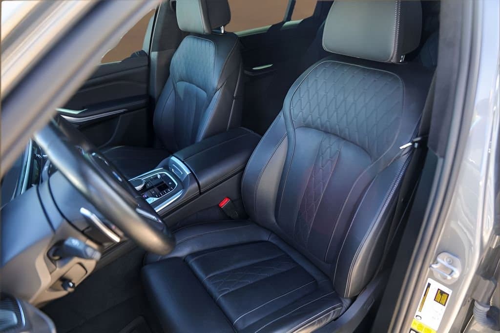 2023 BMW X7 - Image 7