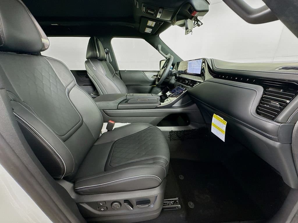 2026 INFINITI QX80 - Image 37