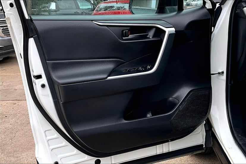 2021 Toyota RAV4 - Image 21