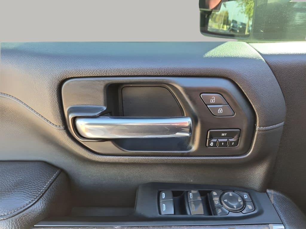 2023 GMC Sierra 2500HD - Image 27