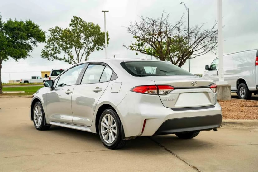 2025 Toyota Corolla - Image 2