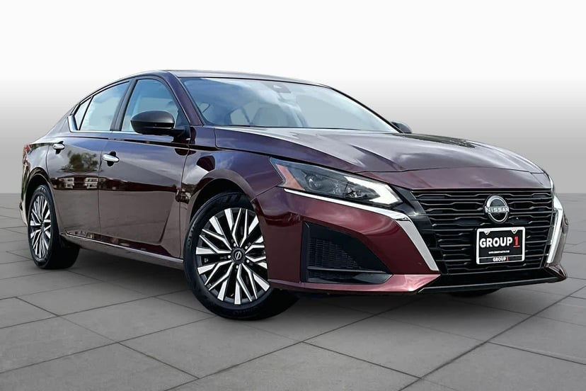 2025 Nissan Altima - Image 3