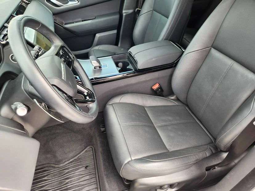 2026 Land Rover Range Rover Velar - Image 12