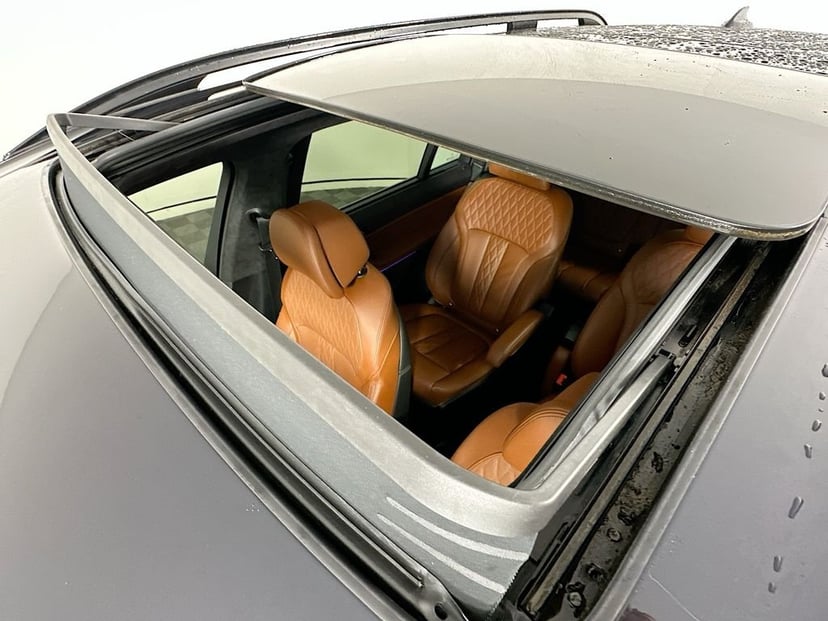 2022 BMW X7 - Image 22