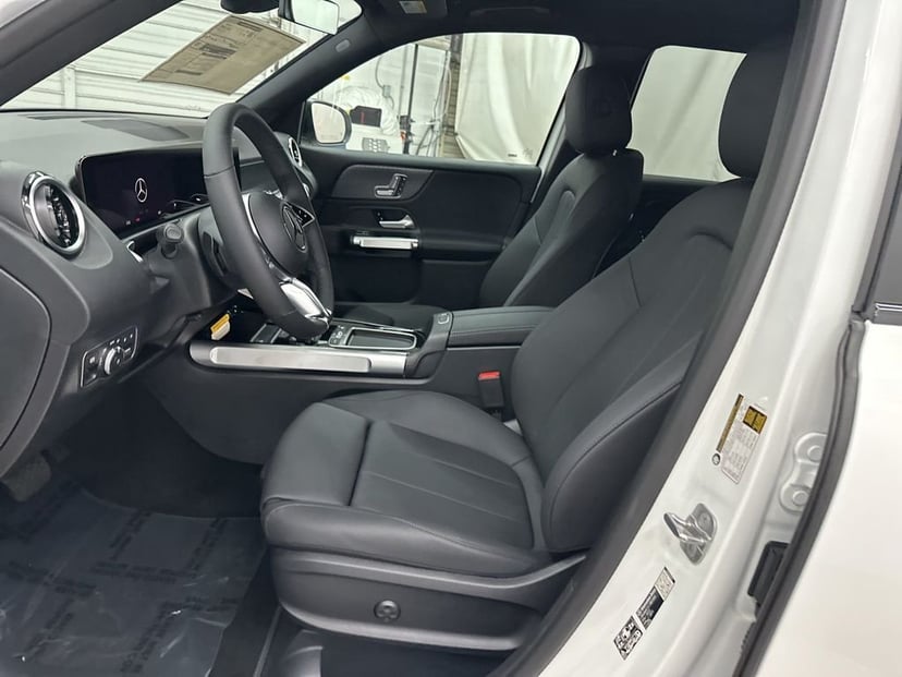 2026 Mercedes-Benz GLB - Image 19
