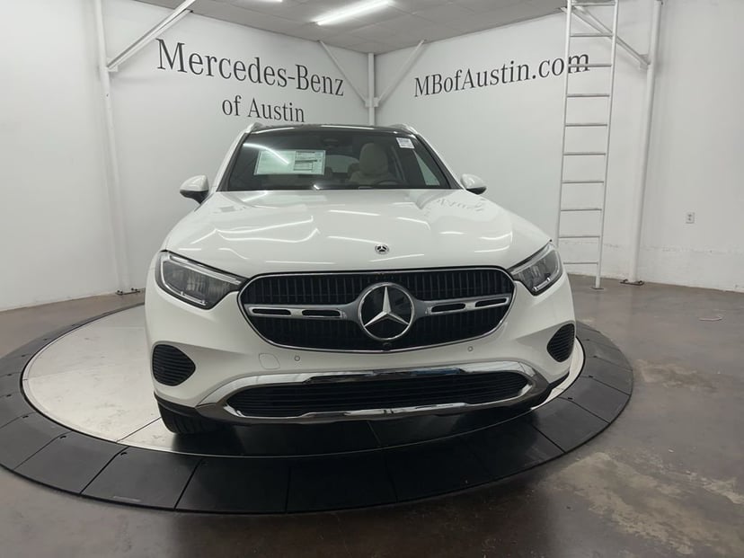 2026 Mercedes-Benz GLC - Image 2