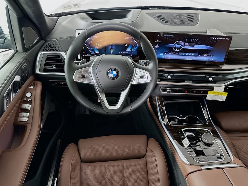 2026 BMW X7 - Image 19