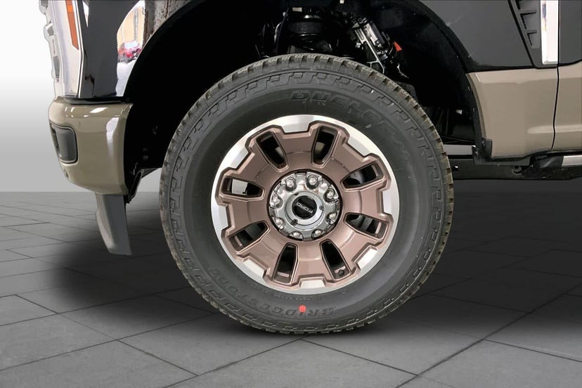 2026 Ford Super Duty - Image 9