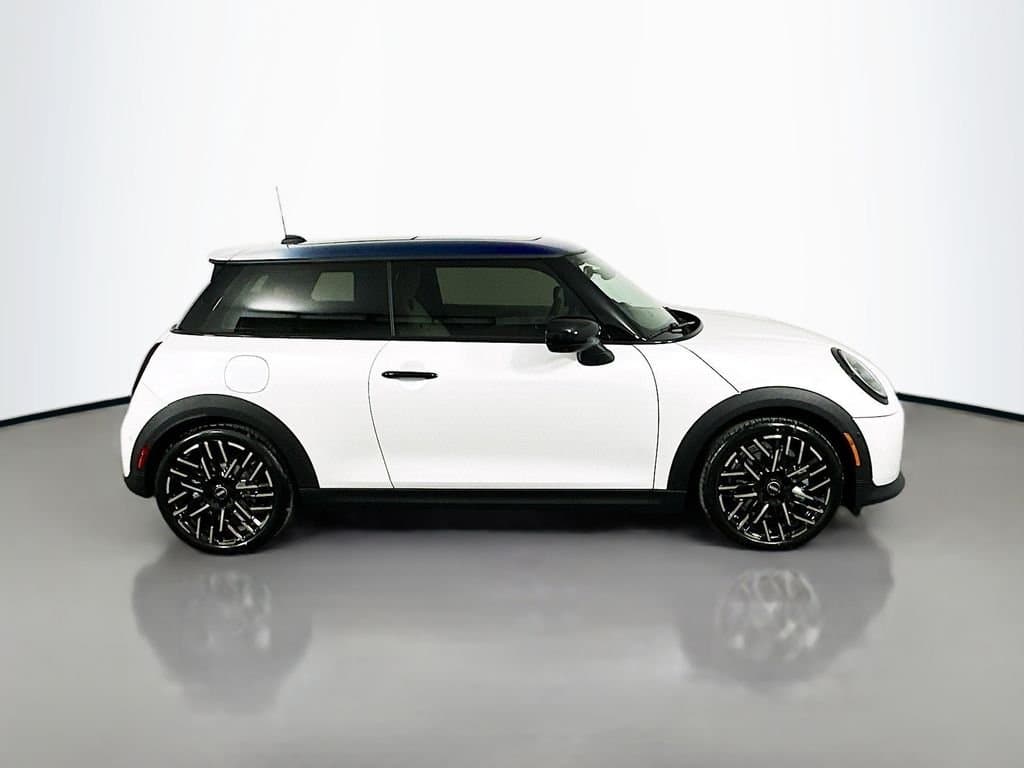 2025 MINI COOPER - Image 5