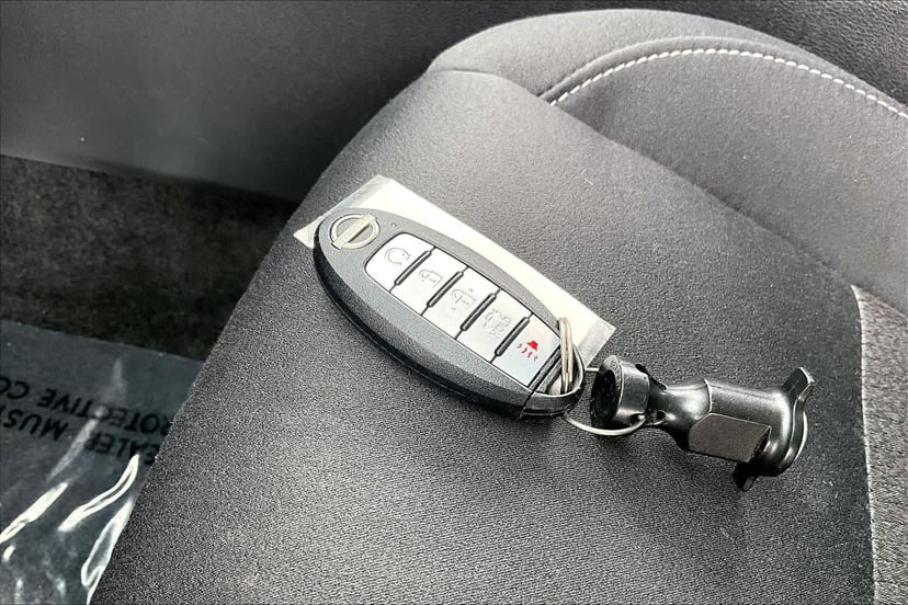 2025 Nissan Altima - Image 14
