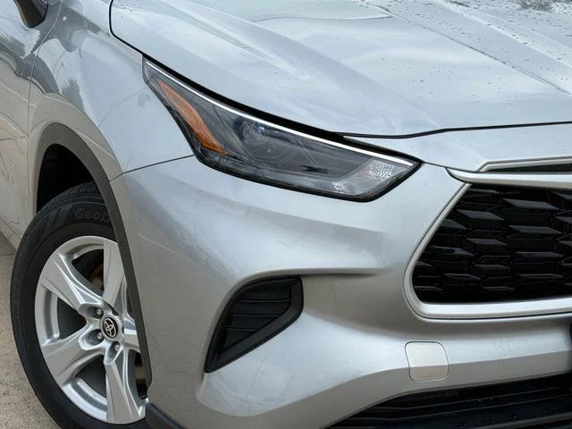 2023 Toyota Highlander - Image 31
