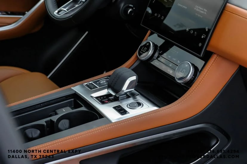 2026 Jaguar F-PACE - Image 25