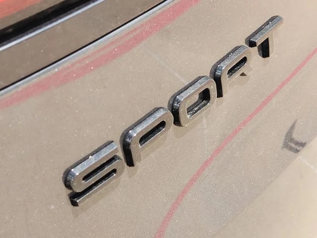 2026 Land Rover Range Rover Sport - Image 8