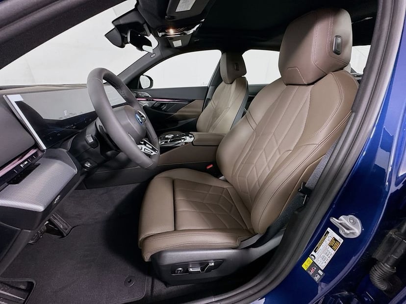 2027 BMW i5 - Image 16