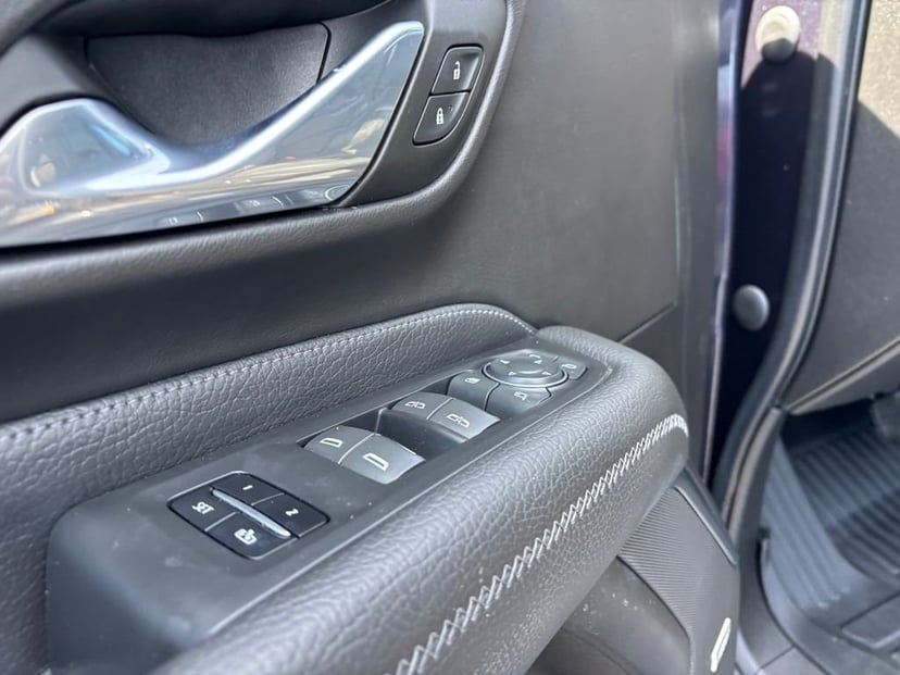 2023 GMC Yukon - Image 20