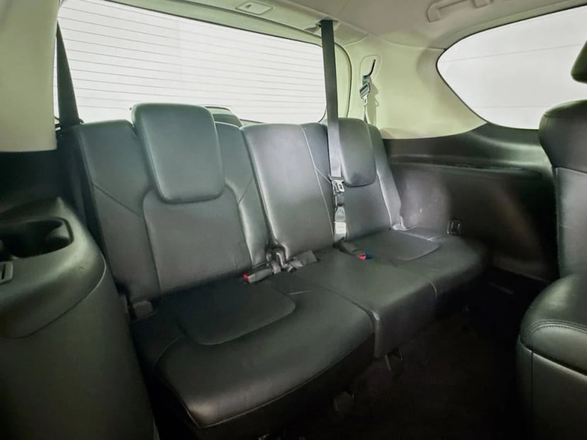 2012 INFINITI QX56 - Image 36
