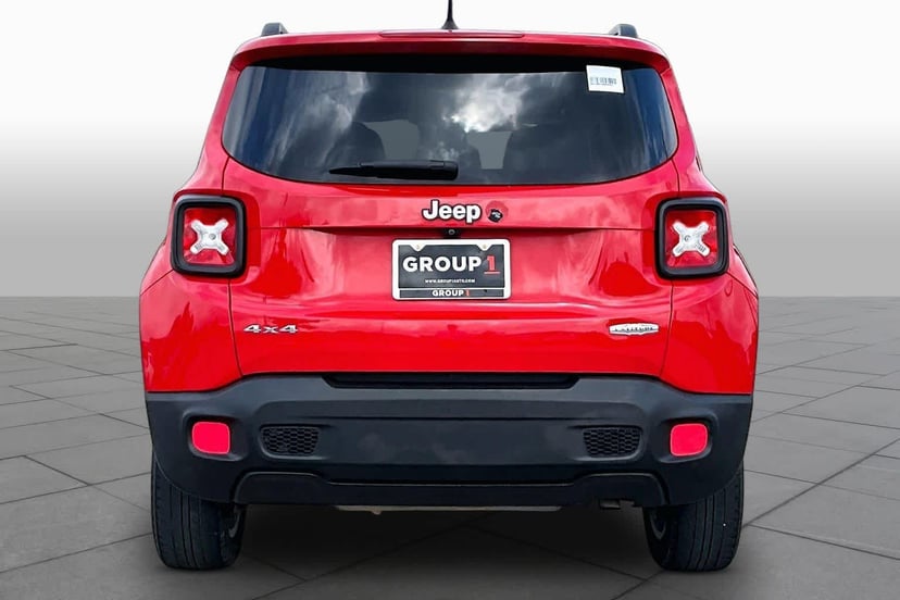 2016 Jeep Renegade - Image 5