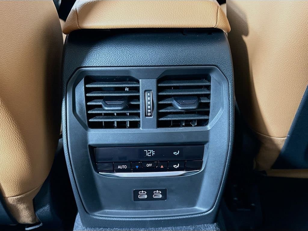 2026 BMW 3 Series - Image 18