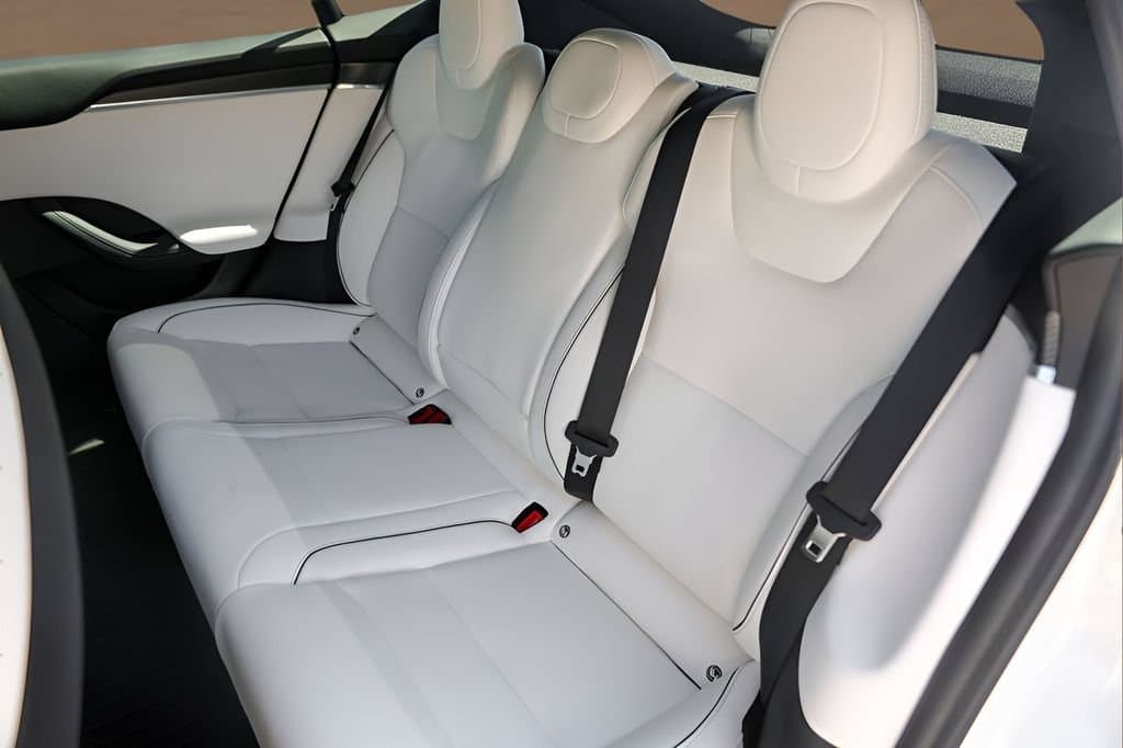 2022 Tesla Model S - Image 19