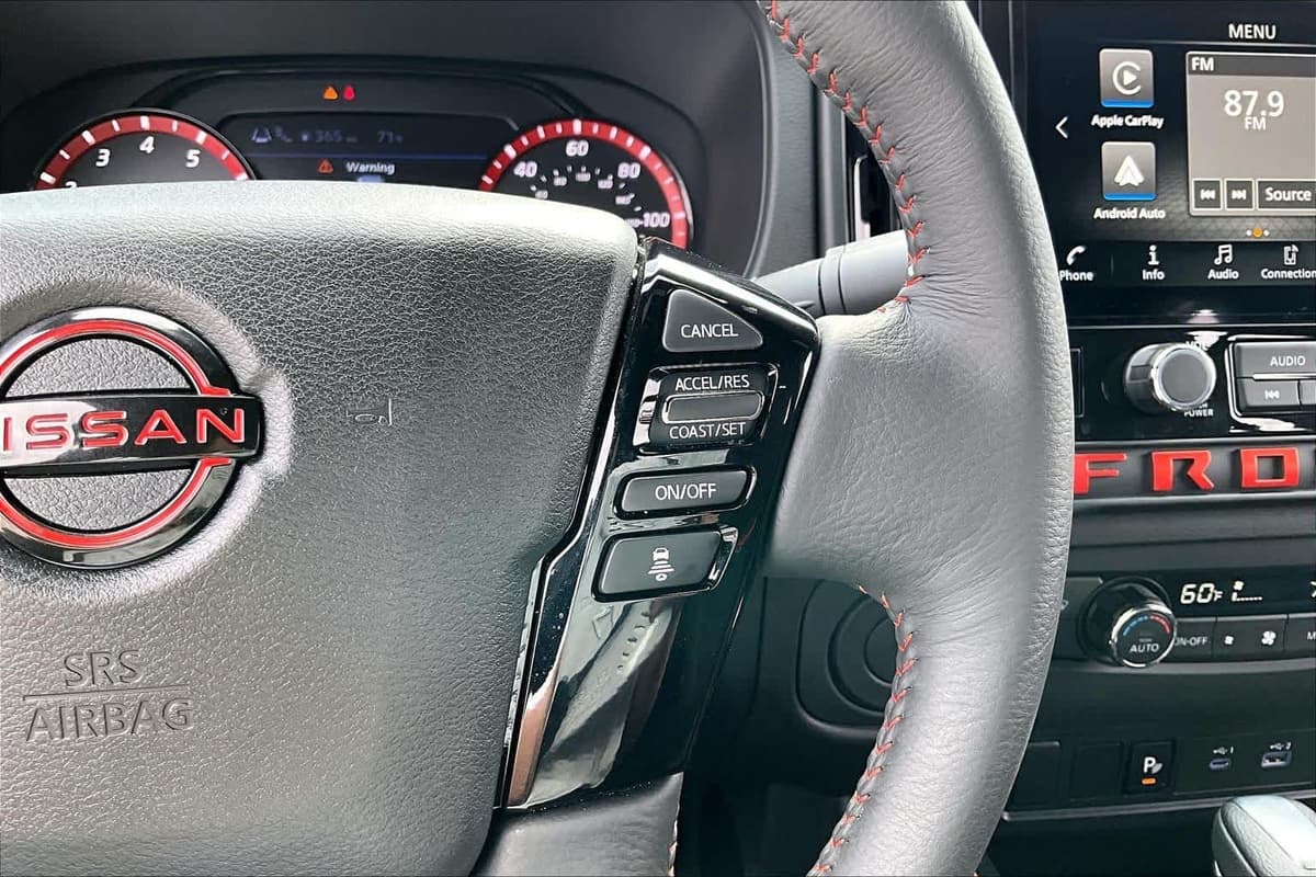 2025 Nissan Frontier - Image 25
