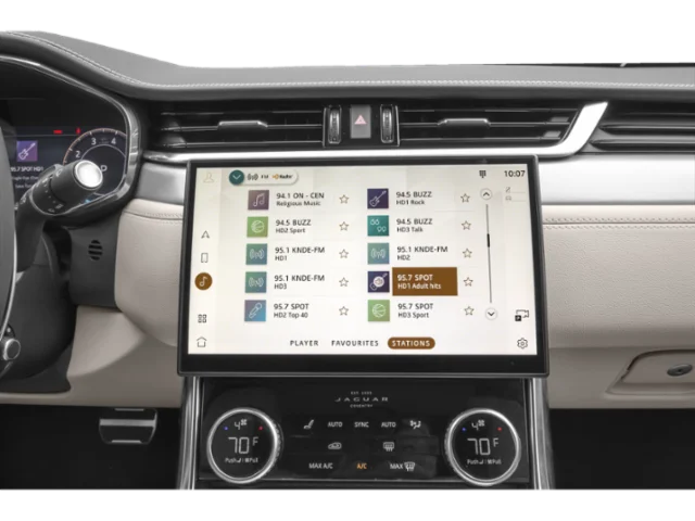 2024 Jaguar XF - Image 7