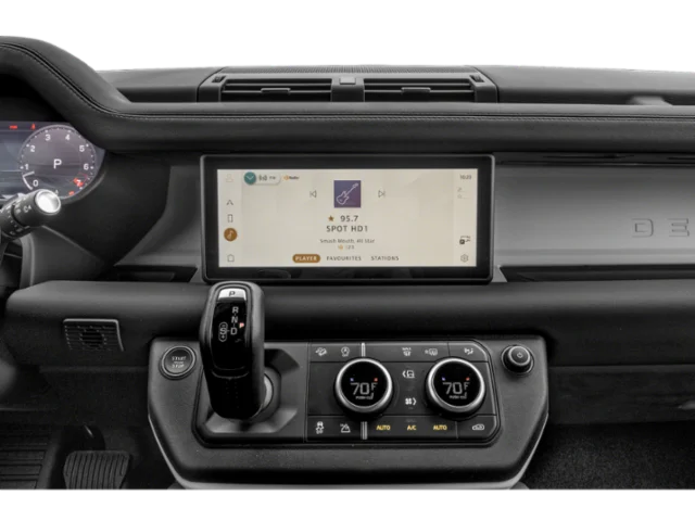 2025 Land Rover Defender 110 - Image 7