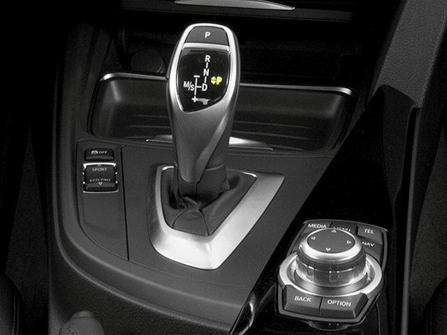 2013 BMW 3 Series - Image 8