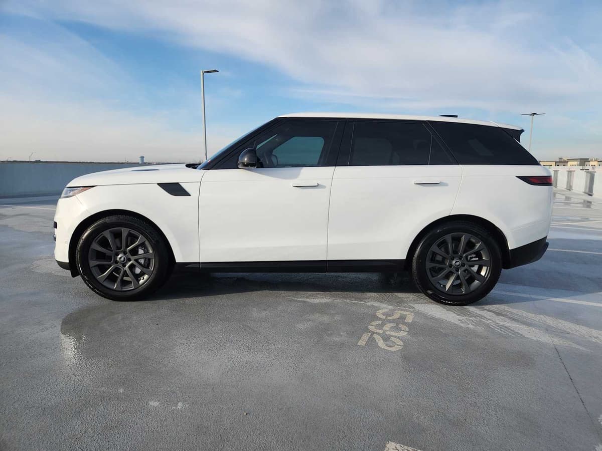 2025 Land Rover Range Rover Sport - Image 4