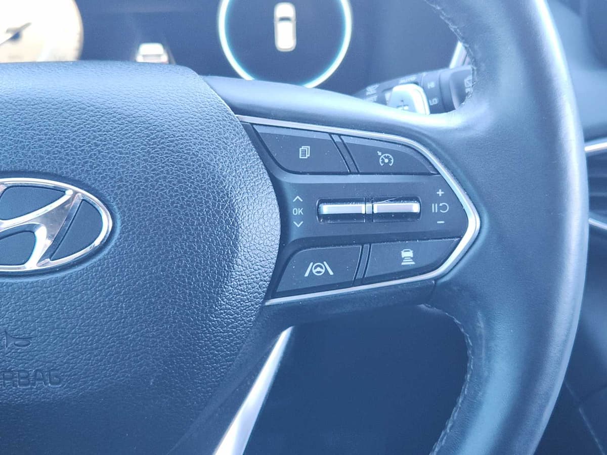 2022 Hyundai Santa Fe - Image 30