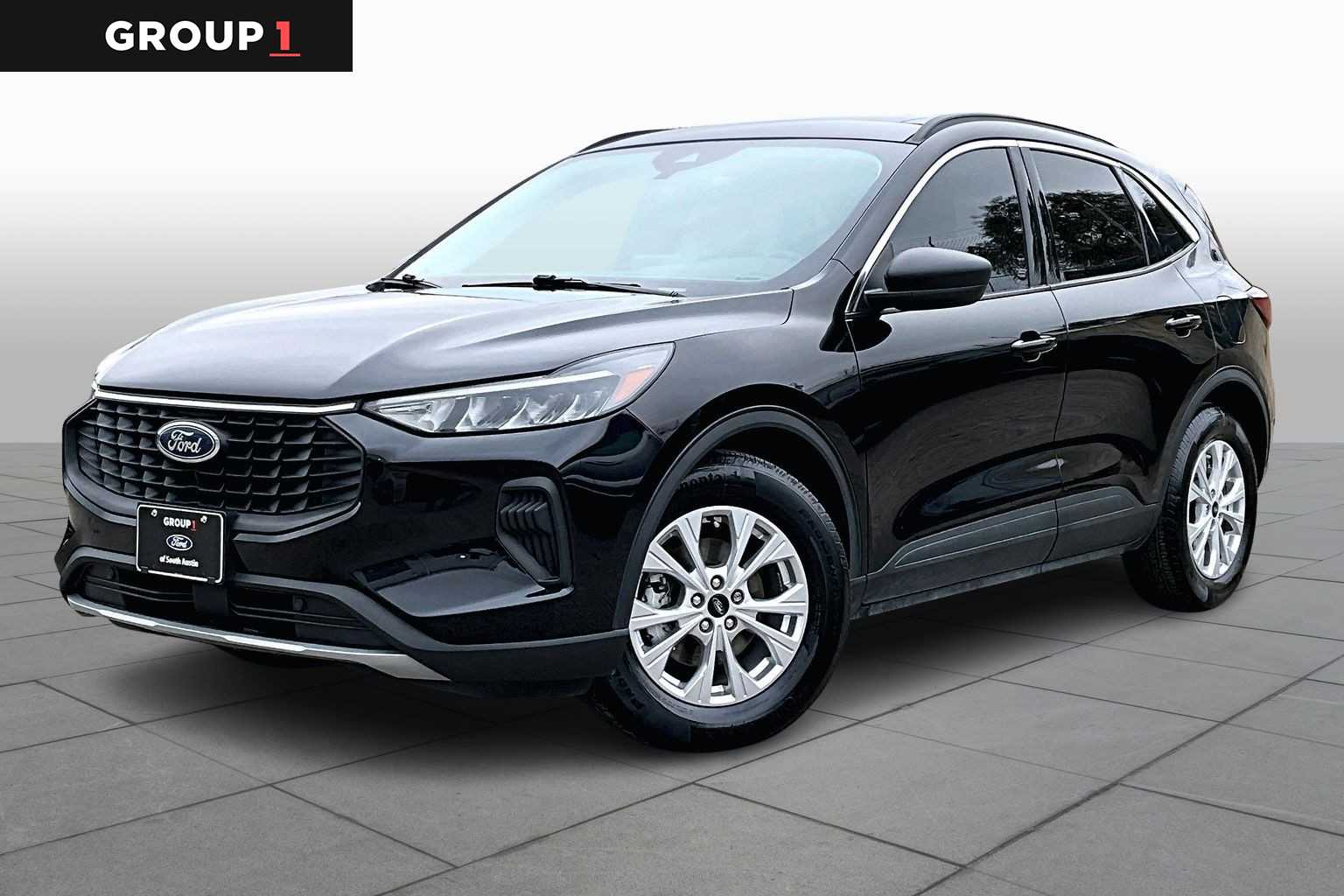 2023 Ford Escape - Image 1