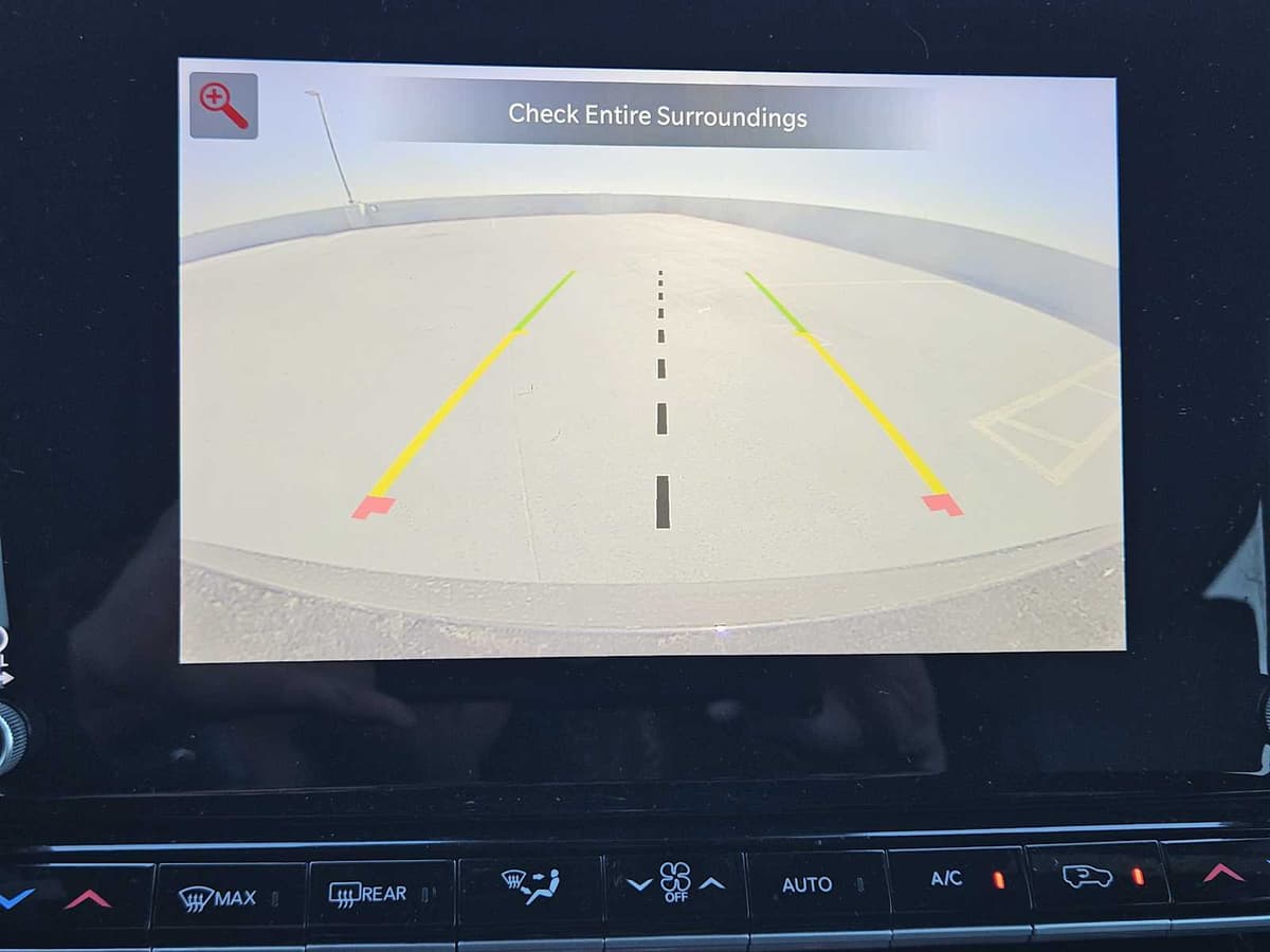 2023 Jeep Wagoneer L - Image 18