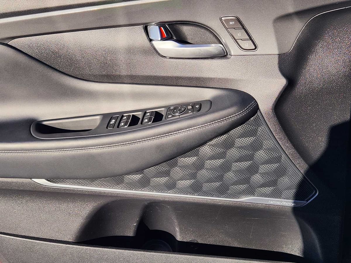 2022 Hyundai Santa Fe - Image 22