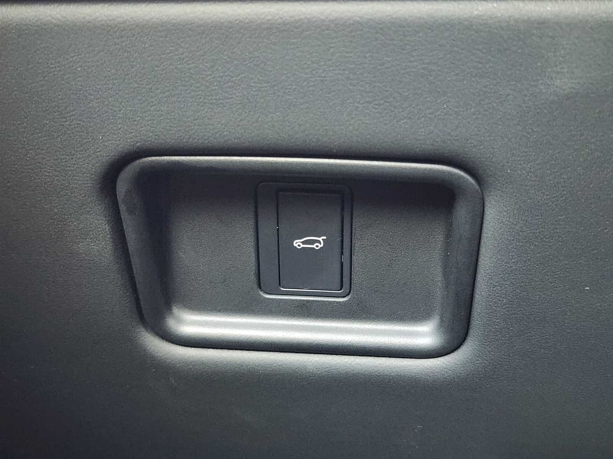 2025 Land Rover Range Rover Sport - Image 21