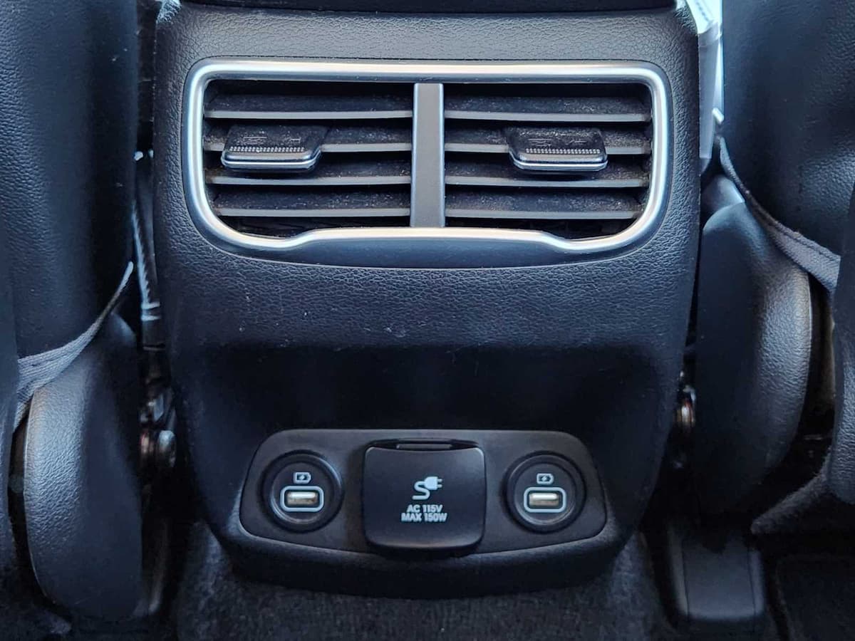 2022 Hyundai Santa Fe - Image 26