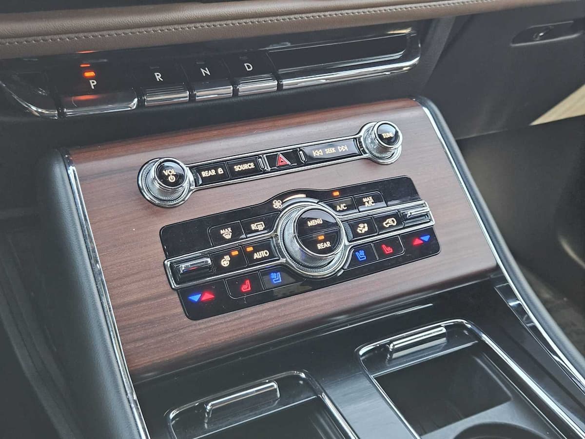 2023 Lincoln Aviator - Image 16