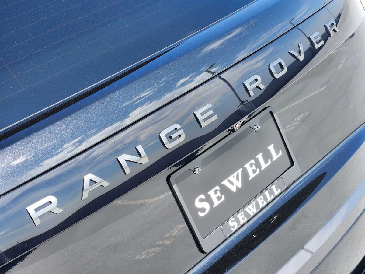 2026 LAND ROVER Range Rover - Image 12