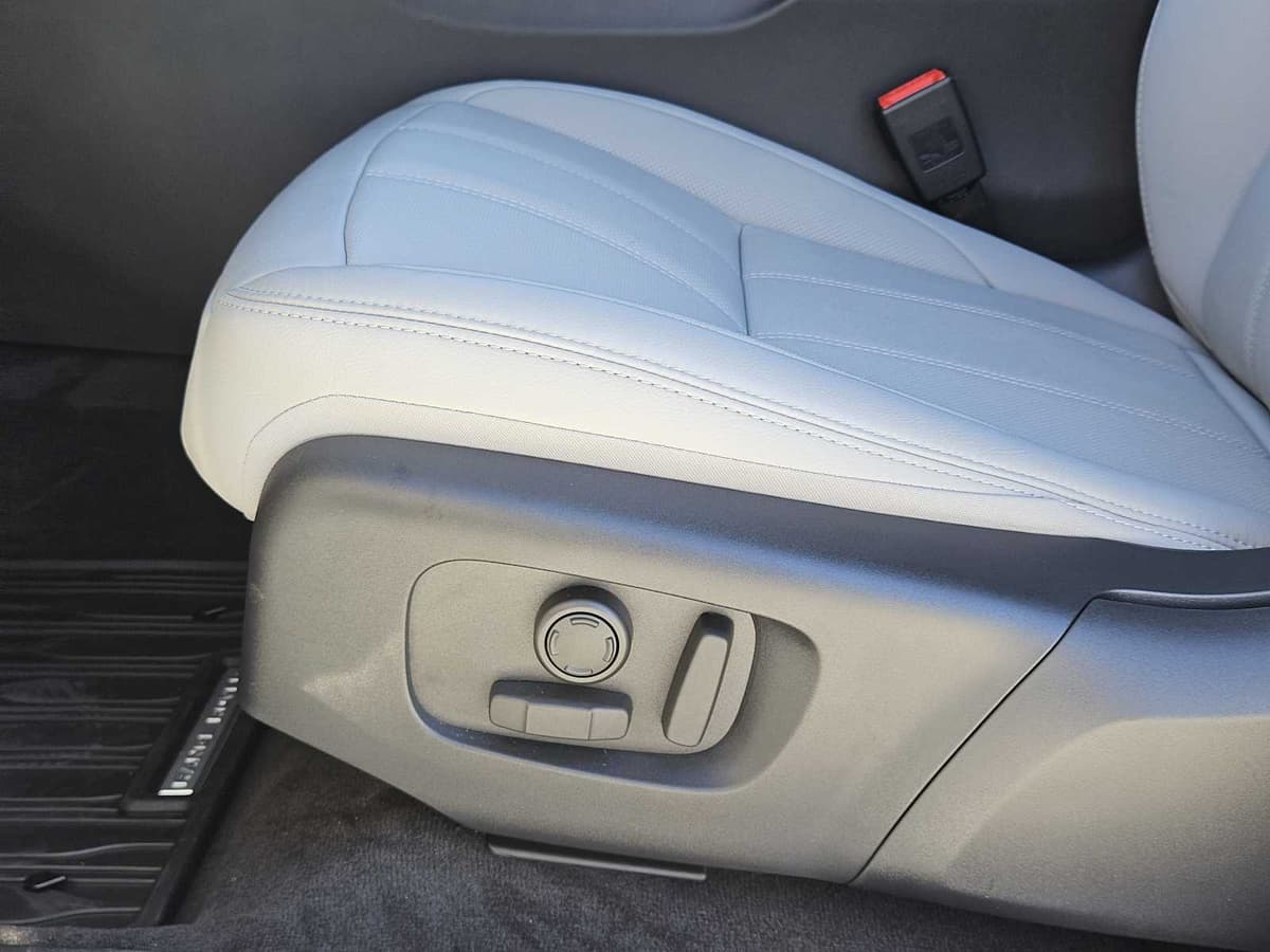 2026 LAND ROVER Range Rover Evoque - Image 22